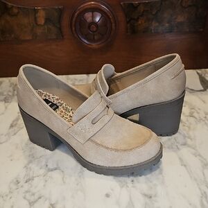 Dirty Laundry Tan Heeled Loafers